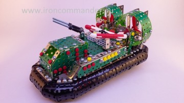 816L-6 Leger hovercraft met mechanisch bewegende delen